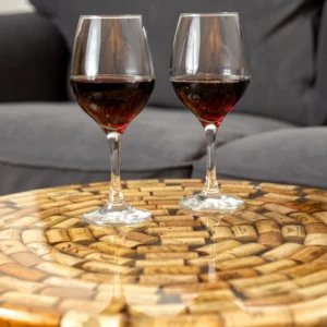 שולחן יין דגם ״כרמים״